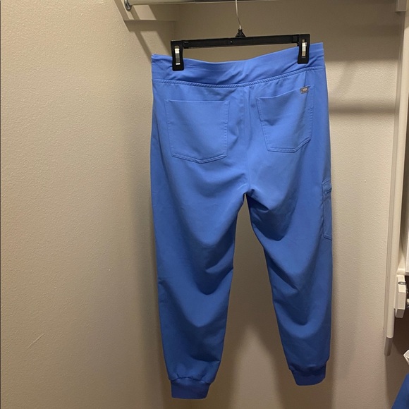 Figs Technical Collection Scrub Set - Picture 4 of 7